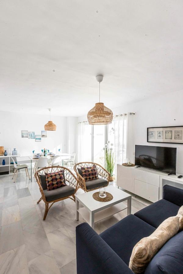 Frontline Beach Penthouse In Mi Capricho Sitio de Calahonda Exterior foto
